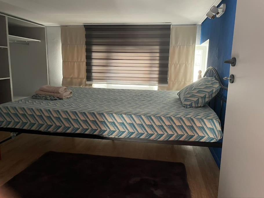 Comfy Apartment With Low Ceiling Attic Athens Luaran gambar
