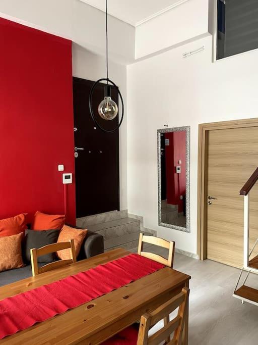Comfy Apartment With Low Ceiling Attic Athens Luaran gambar